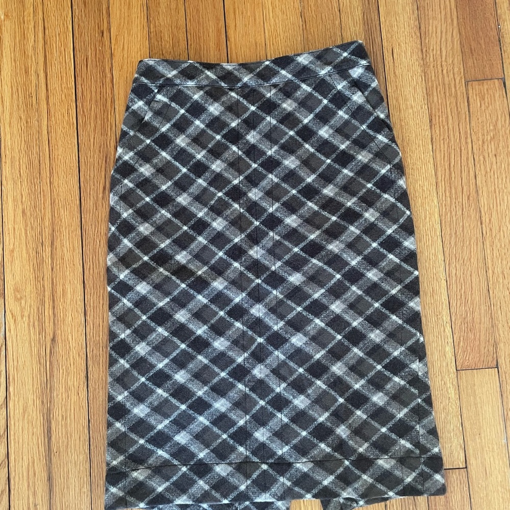 Tory Burch classy straight midi wool skirt